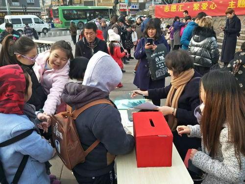 聂耳广场吃瓜视频,一场街头美食盛宴