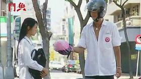 亲哥亲妹吃瓜视频播放在线观看,独家在线观看，揭秘家庭欢乐瞬间