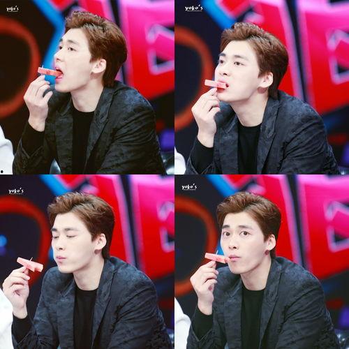 李易峰打碟吃瓜视频,揭秘明星幕后生活