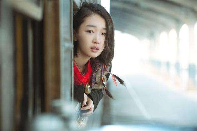 吃瓜吃错了周冬雨视频,搞笑视频引发网友热议