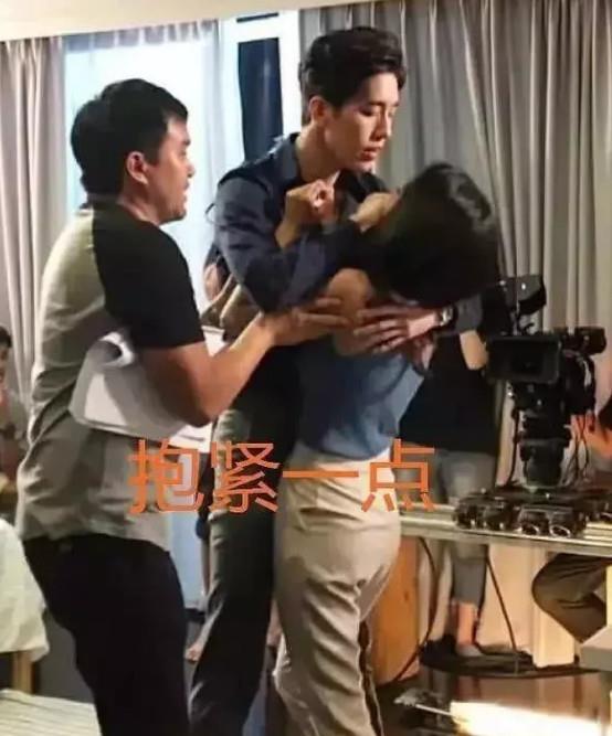 男女拥抱吃瓜视频大全,男女拥抱吃瓜视频大盘点