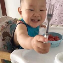 吃瓜照片婴儿拍照视频,吃瓜宝宝萌拍瞬间