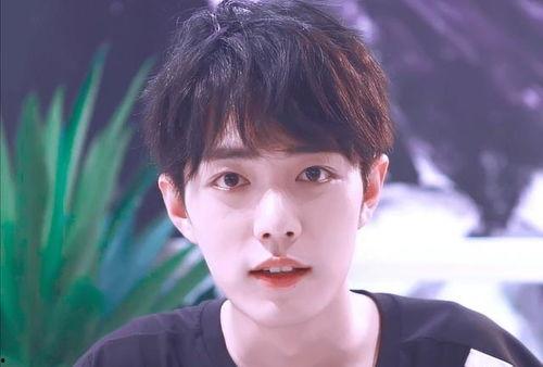 大老师肖战吃瓜视频大全,揭秘明星幕后趣事