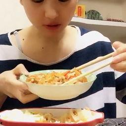 怎样吃哈米瓜才好吃视频,视频揭秘最佳食用方法