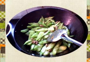 小兰瓜怎么炒得吃啊视频,家常美味轻松学