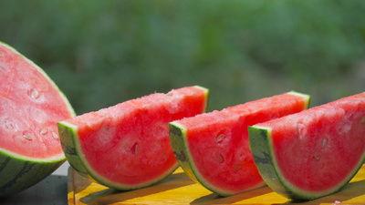 吃瓜微信背景视频素材,揭秘吃瓜群众背后的微信背景视频世界