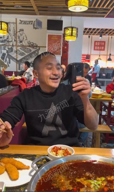 老同志吃瓜视频,揭秘娱乐圈幕后故事