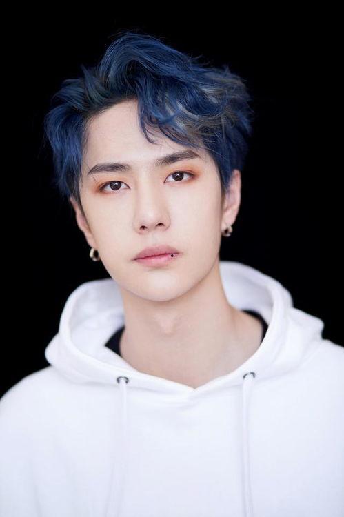 王一博吃瓜韩庚夫妇视频,揭秘娱乐圈甜蜜瞬间