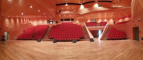 音乐厅吃瓜视频下载,瓜分现场精彩瞬间，下载重温视听盛宴