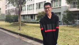 大学室友吃瓜视频,大学生活里的欢乐瞬间