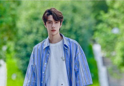 明星吃瓜王一博肖站视频,明星吃瓜现场，精彩瞬间大揭秘