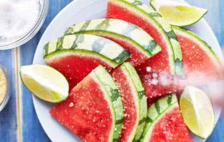 印度吃瓜蘸辣椒视频,辣味与清凉的完美邂逅