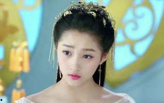 关晓彤深夜吃瓜视频,吃瓜视频引发热议