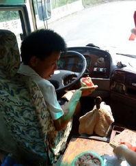 西瓜翻车司机吃瓜原视频,一场意外的“瓜界盛宴”